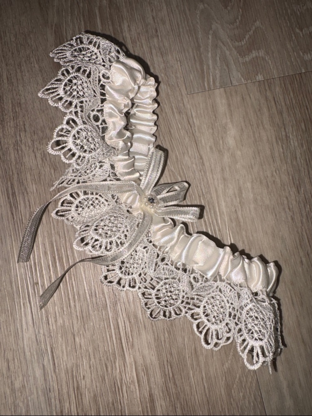 💥2/$33💥 Ivory Lace Satin Bridal Garter with Bow